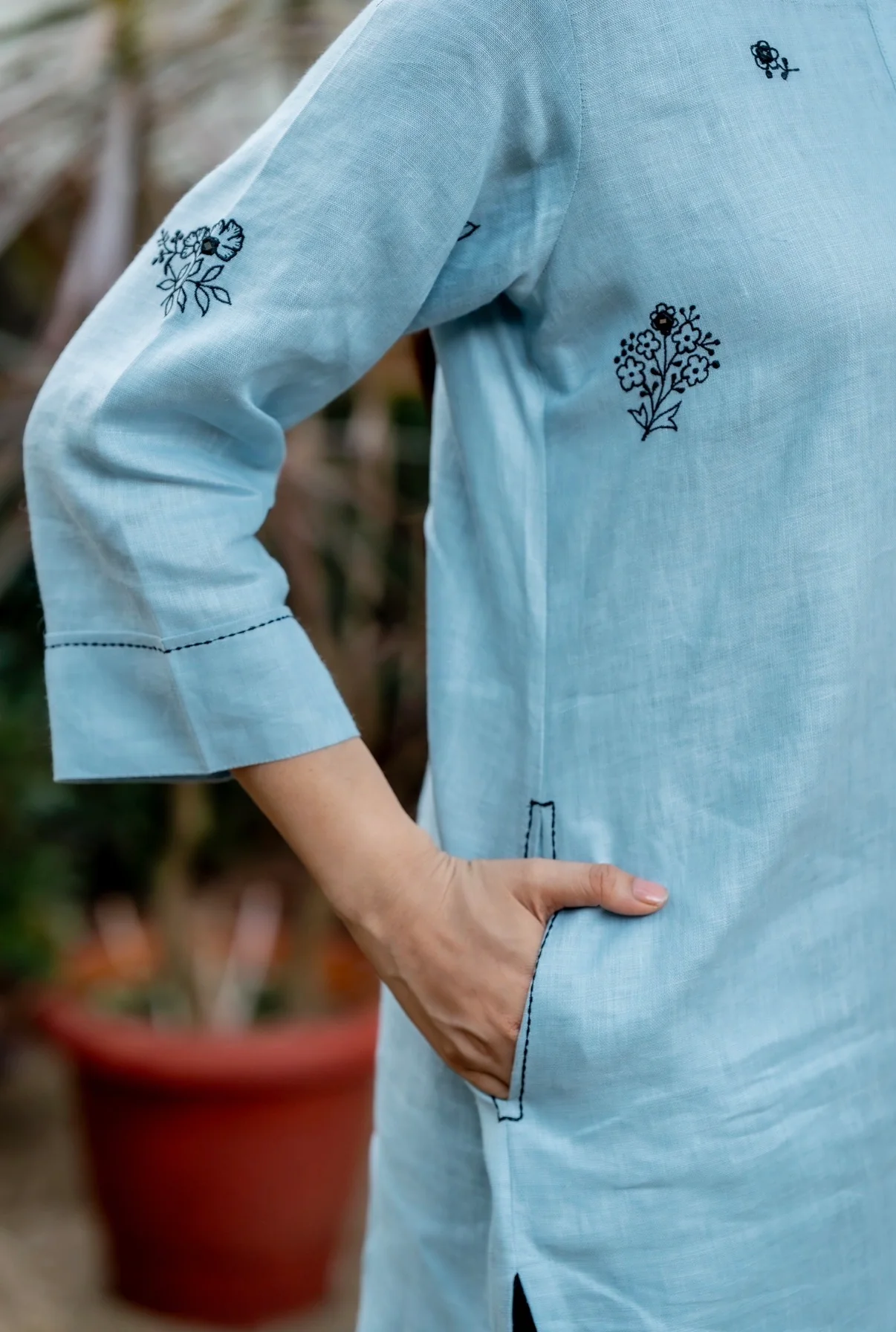 Azure Blue-Black Linen Pair - Image 5