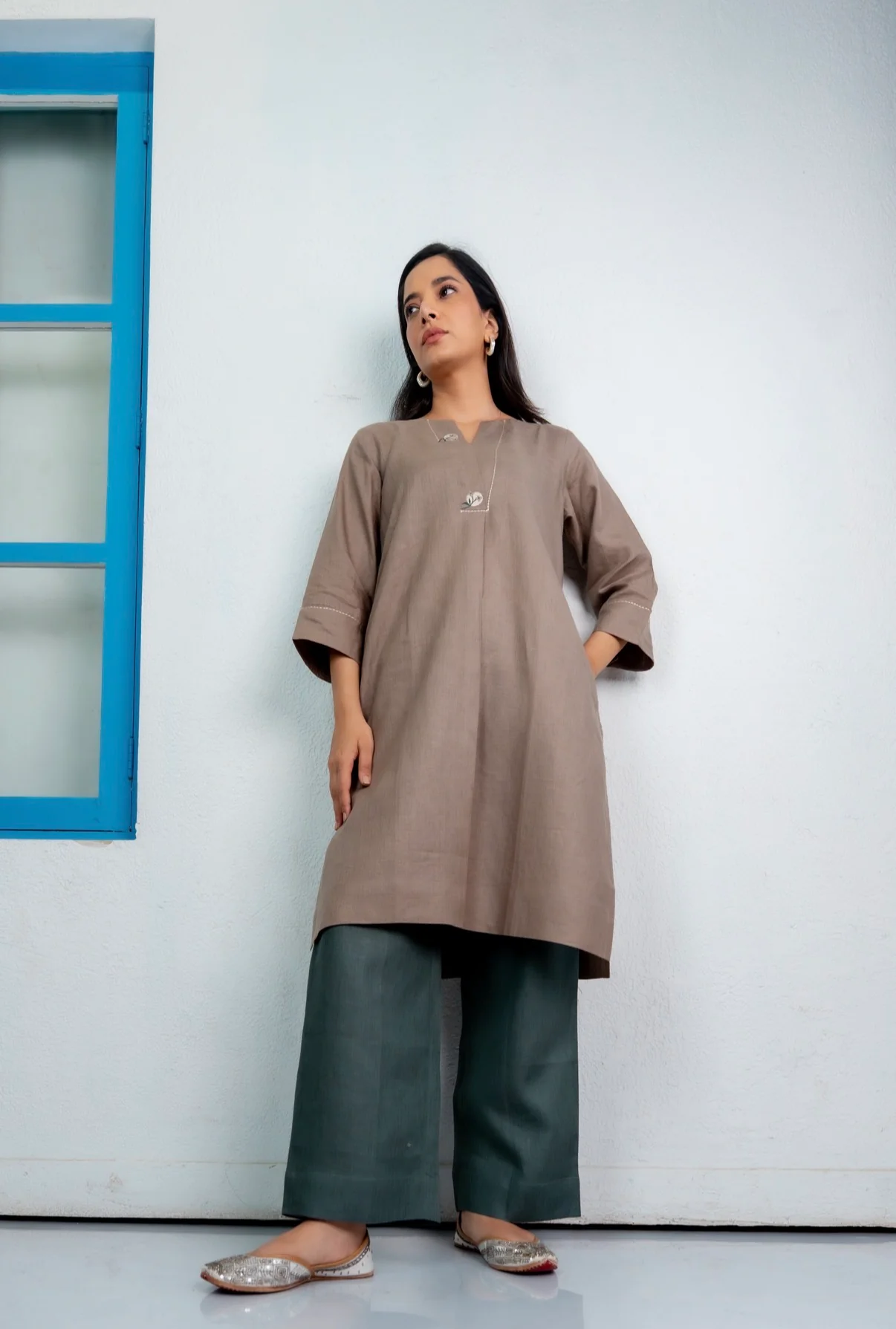 Taupe-Green Linen Pair - Image 3