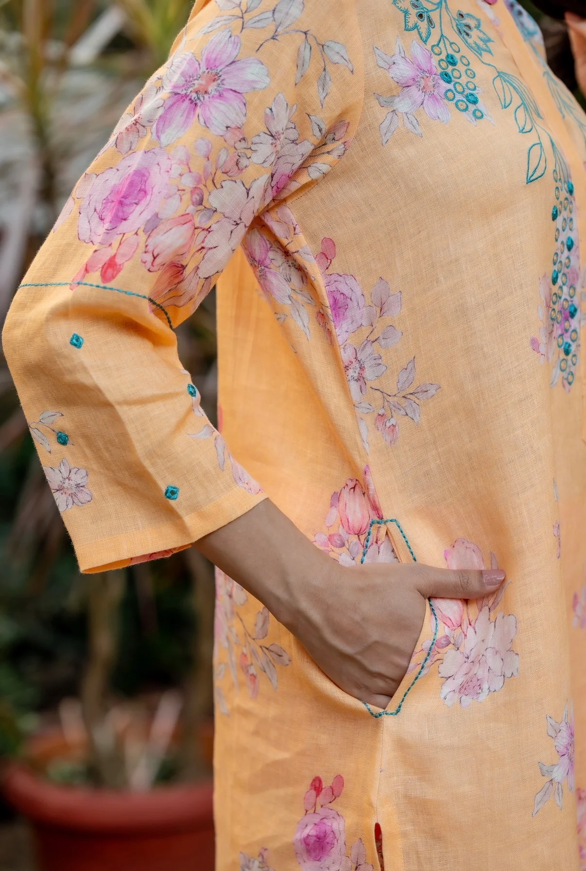 Bright Flower Linen Pair - Image 3