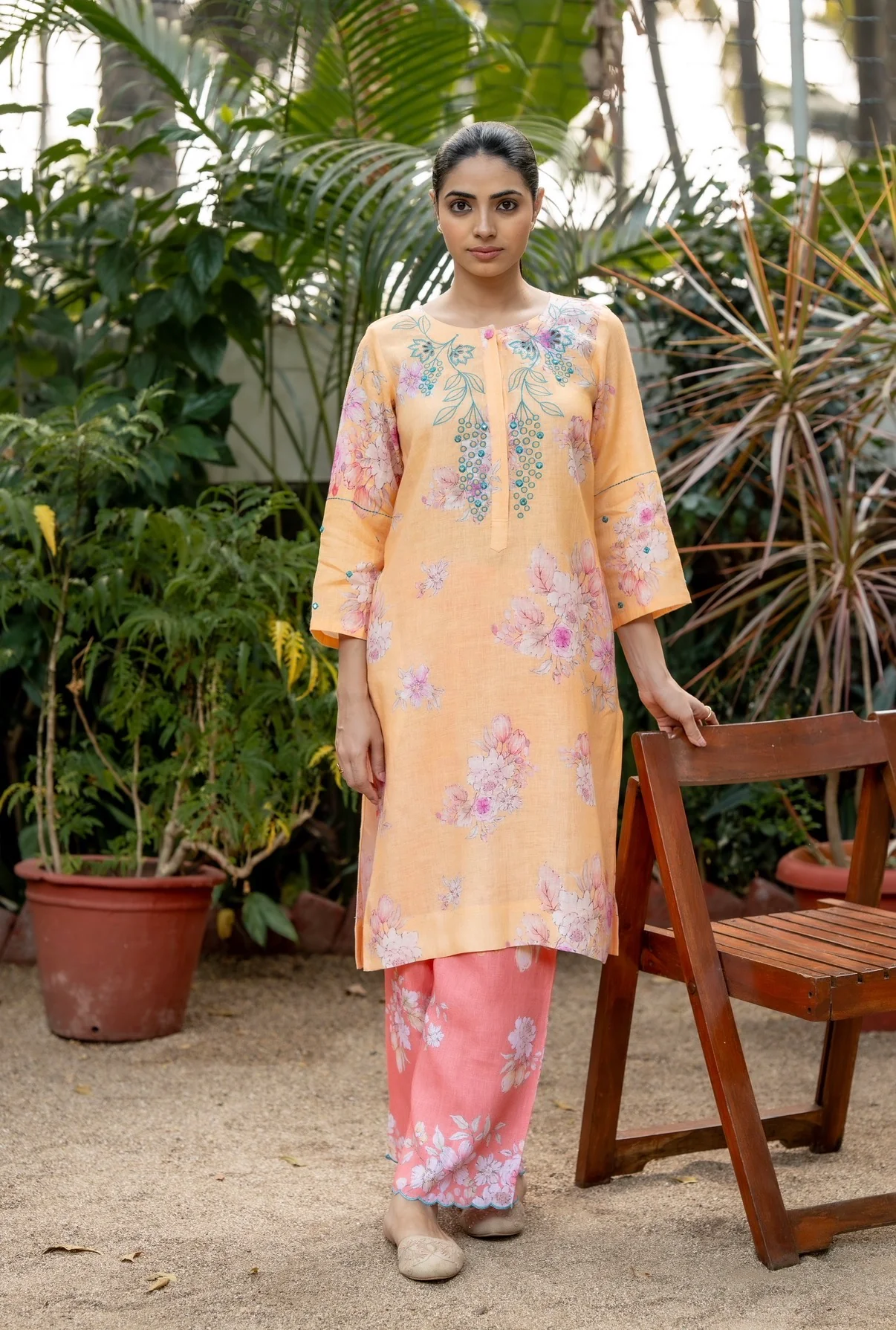 Bright Flower Linen Pair - Image 6