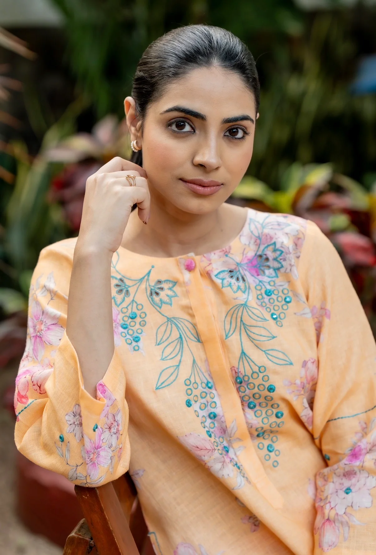 Bright Flower Linen Pair - Image 7