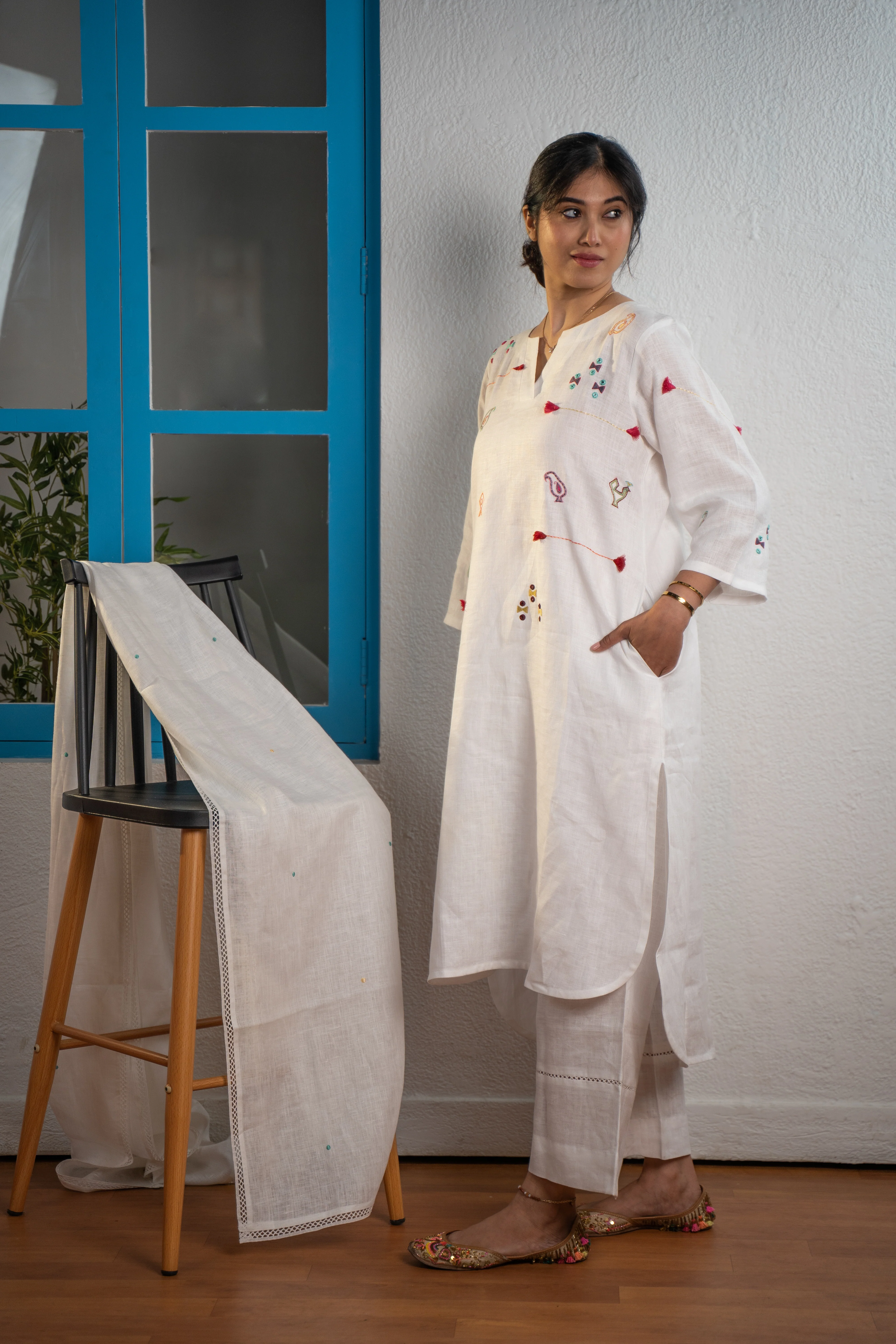 FEATHER WHITE LINEN KURTA PANT - Image 6