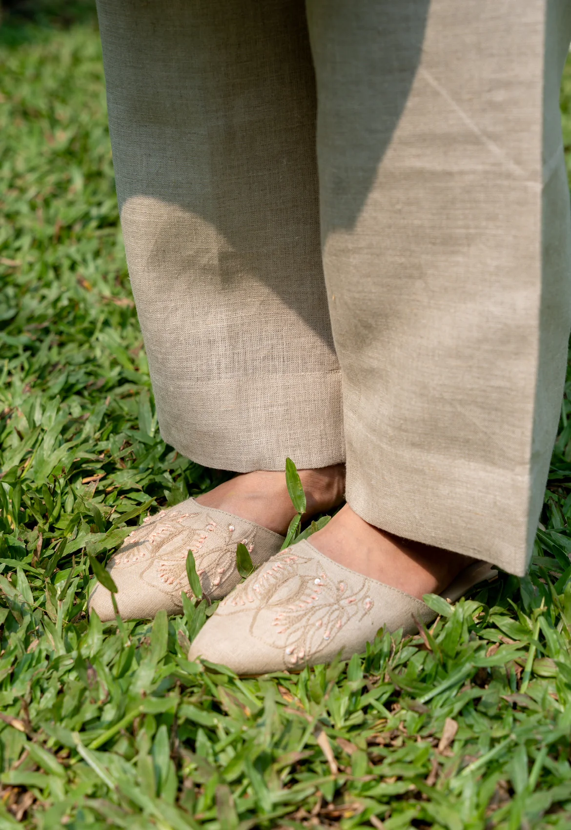 MOSS GREEN LINEN PAIR - Image 3