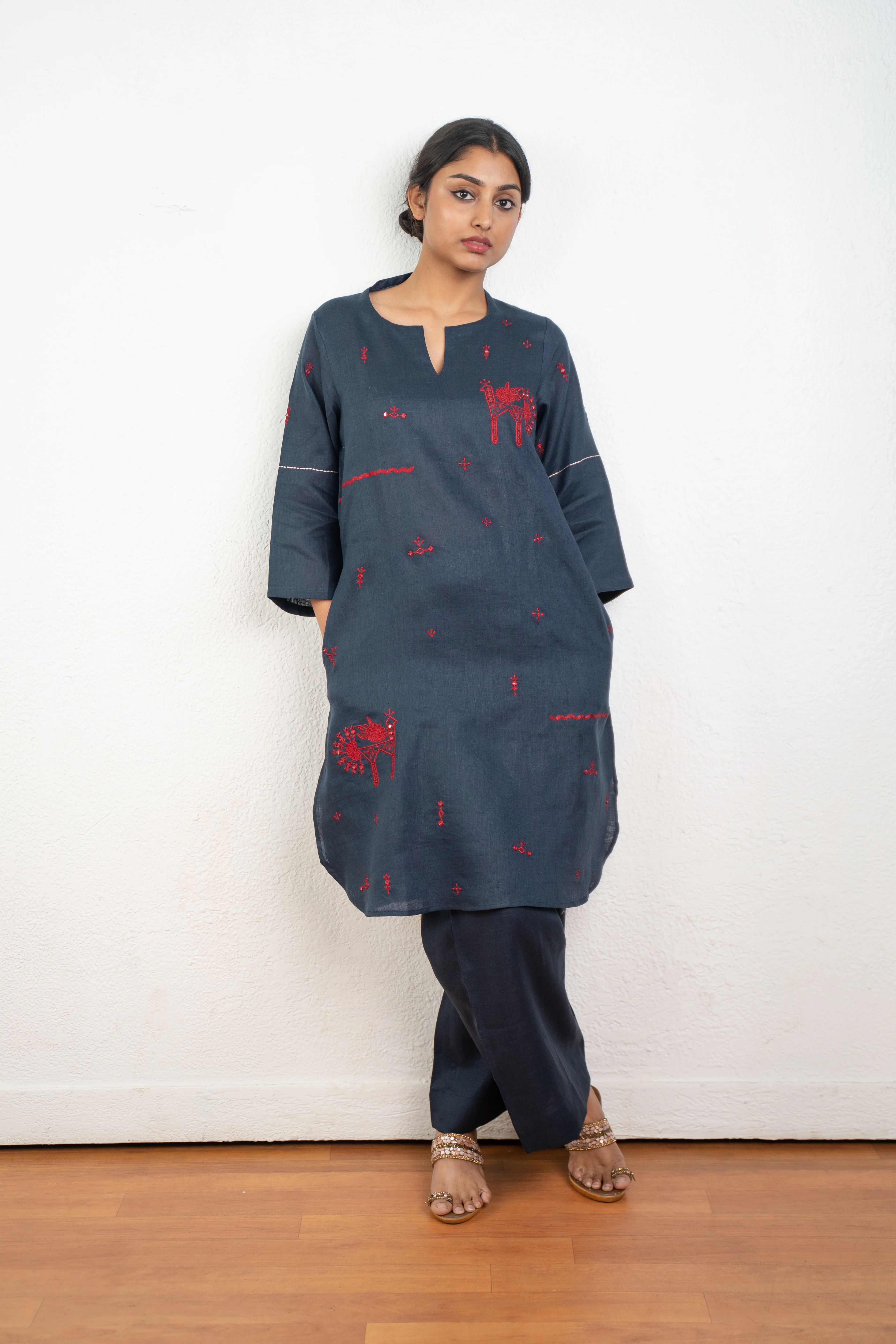 NIGHT BLUE LINEN KURTA PANT - Image 9