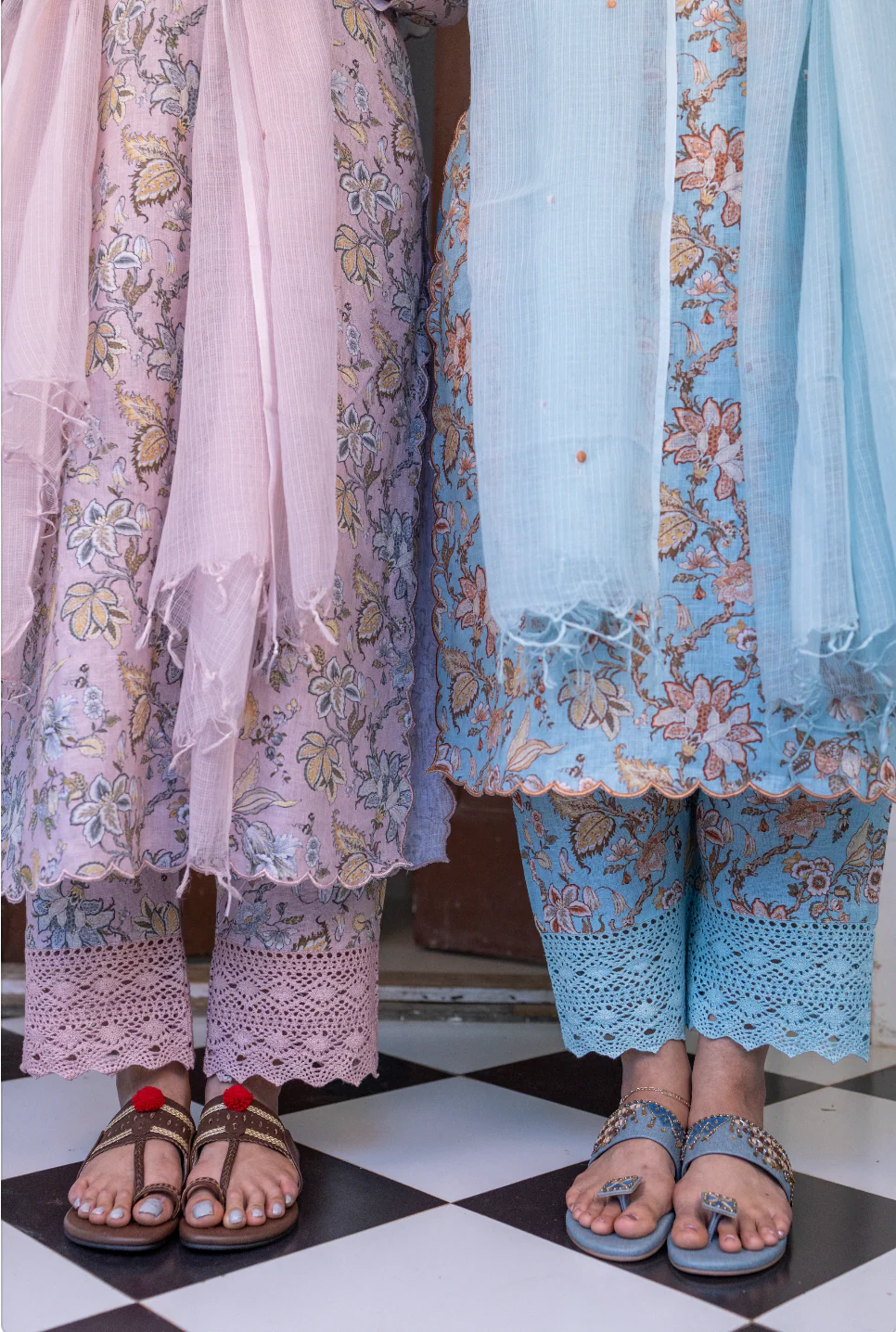 POWDER BLUE FLORAL LINEN SET - Image 4