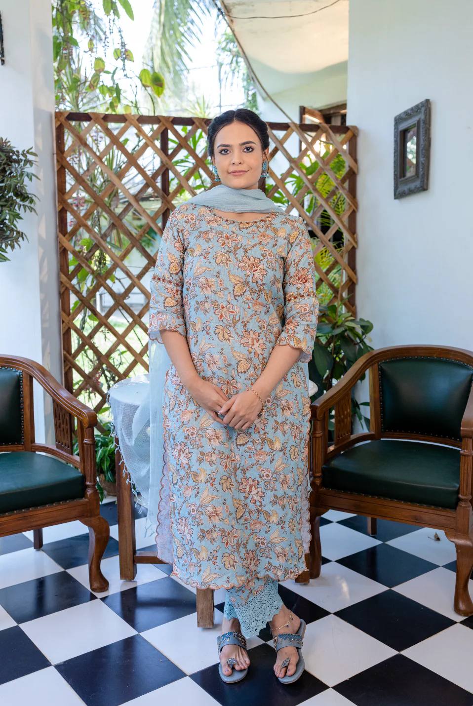 POWDER BLUE FLORAL LINEN SET - Image 8