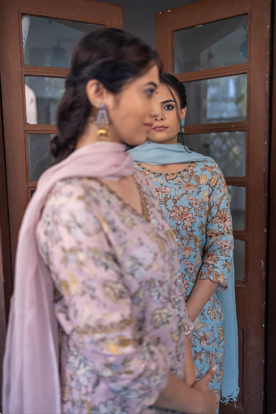 POWDER BLUE FLORAL LINEN SET - Image 9