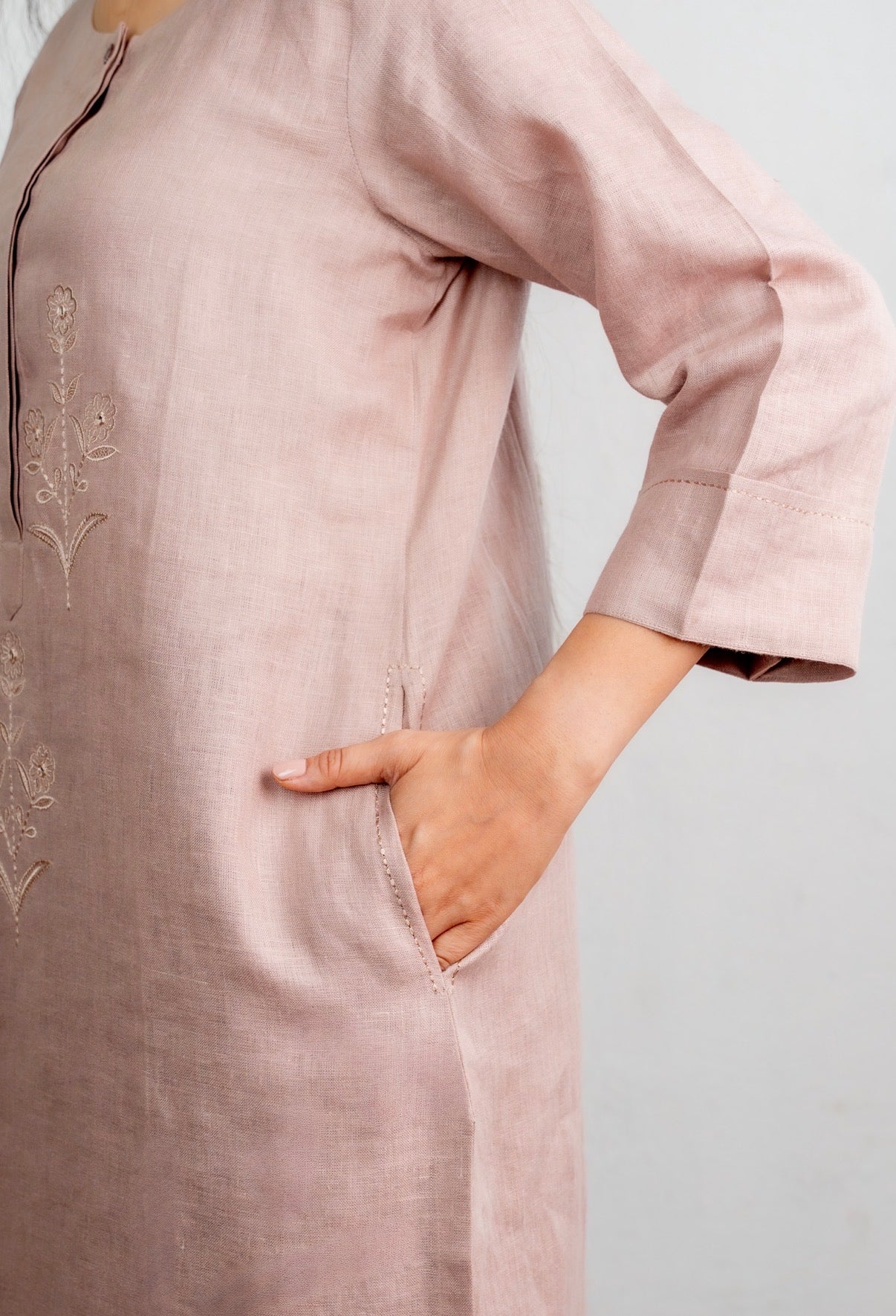 Rose Taupe - Black Linen Pair - Image 4