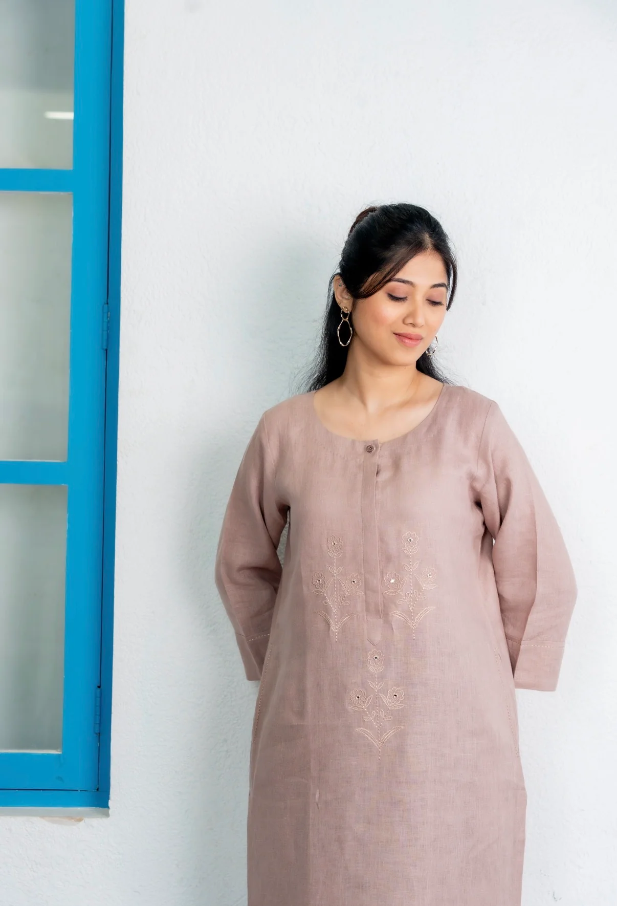 Rose Taupe - Black Linen Pair - Image 5