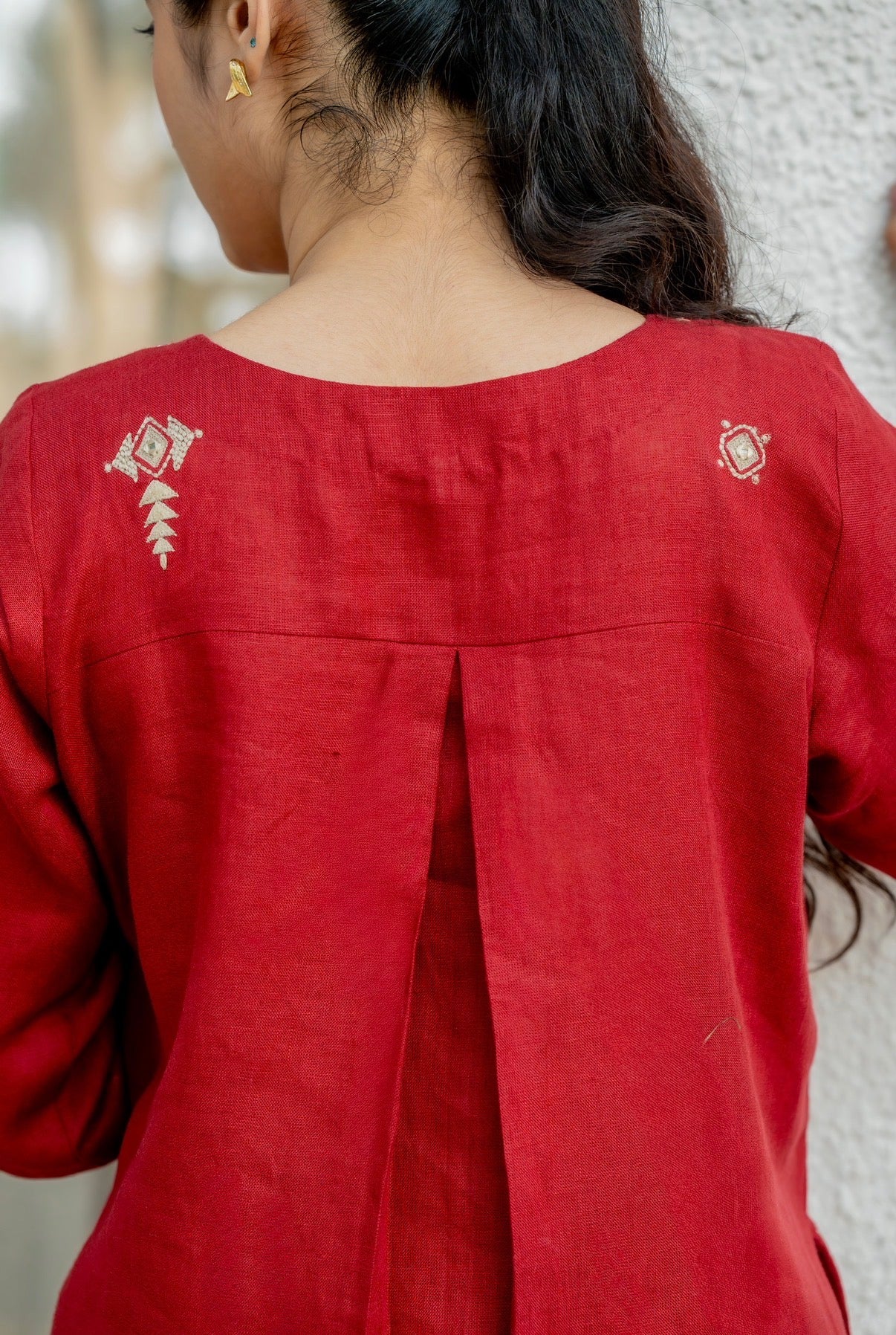 Ruby Red Linen Pair - Image 4