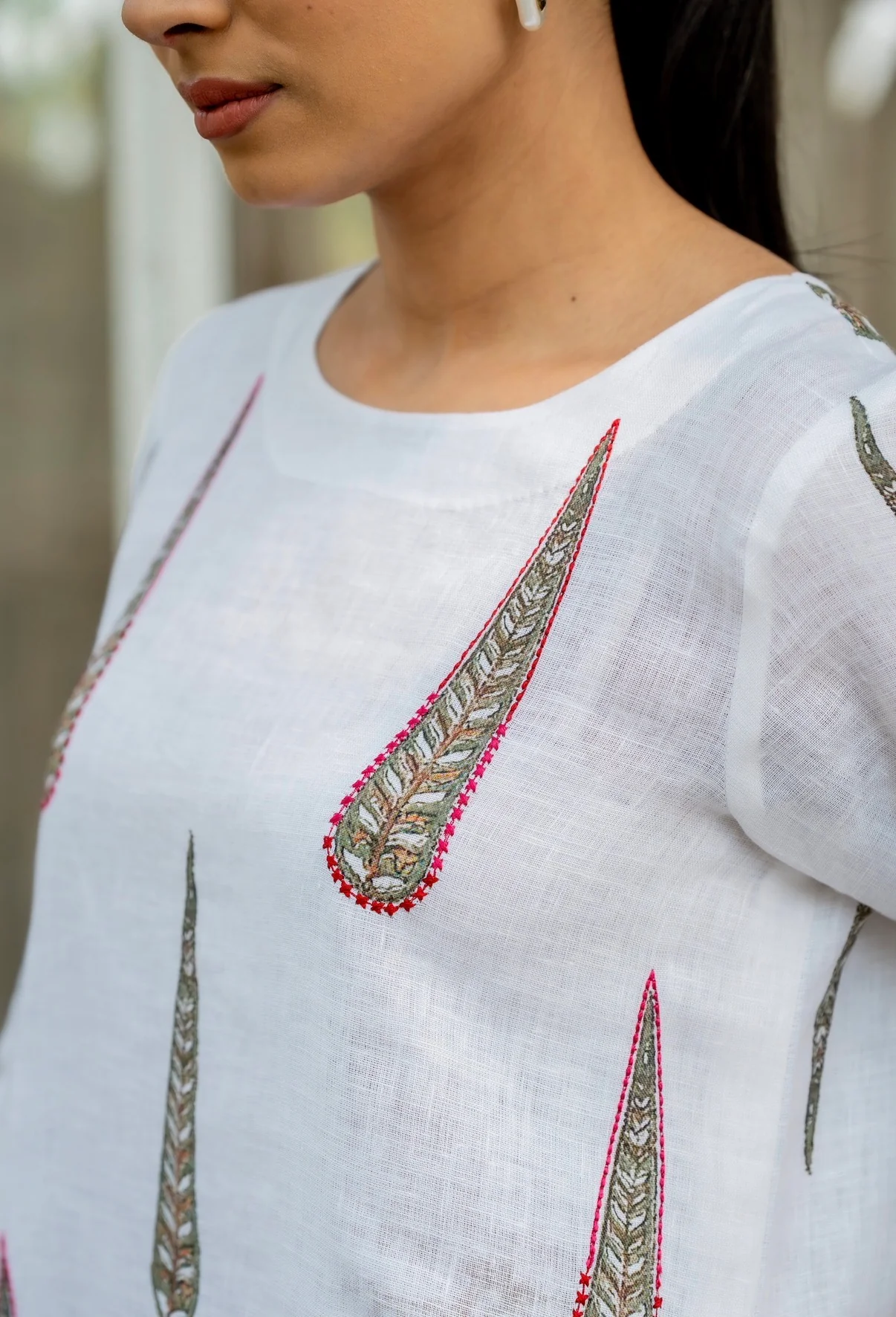 Willow White Linen Pair - Image 3